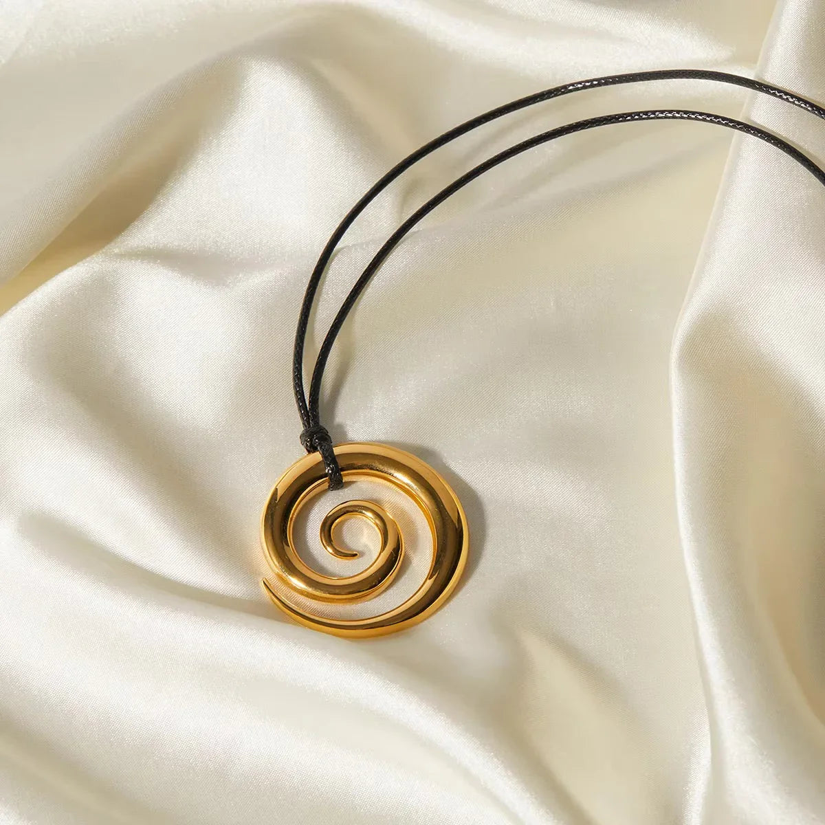 Romilly Spiral Pendant Image