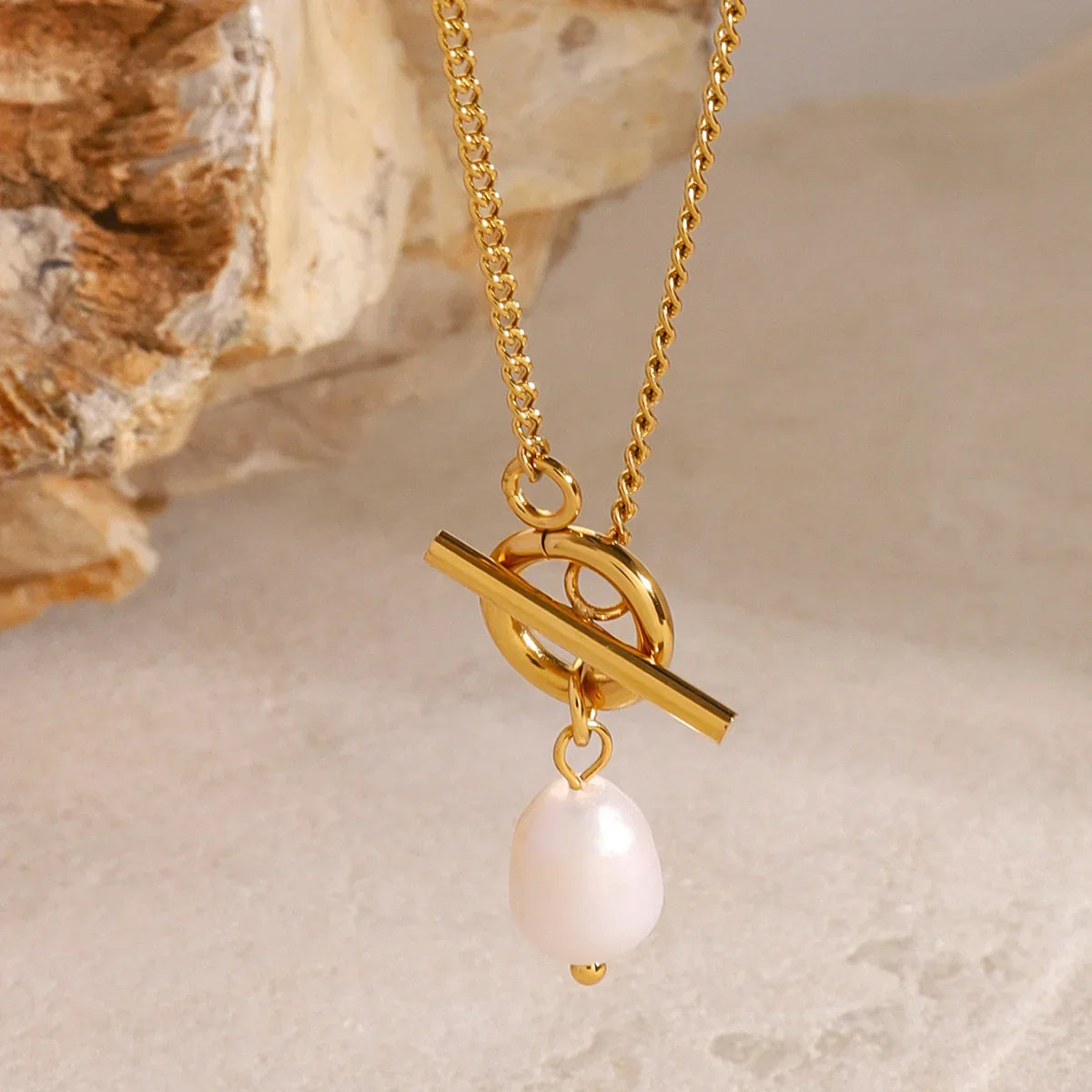 Ellen Freshwater Pearl Necklace Image