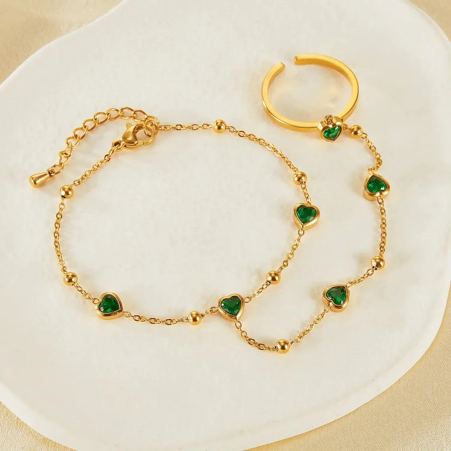 Gladys Emerald Heart Hand Chain Image