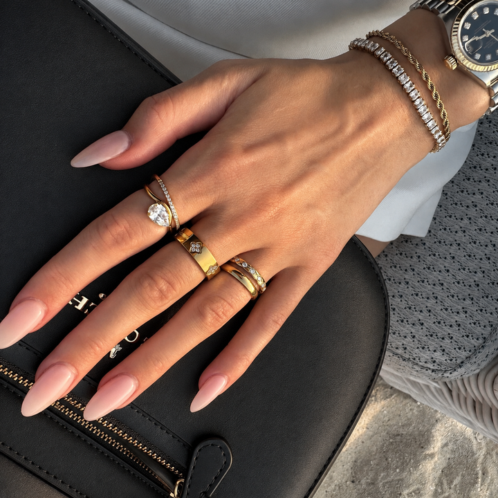 Nadine Clover Band Ring
