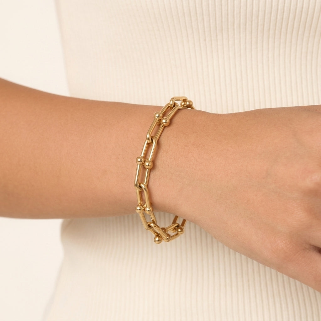 Isle Link Gold Bracelet Image