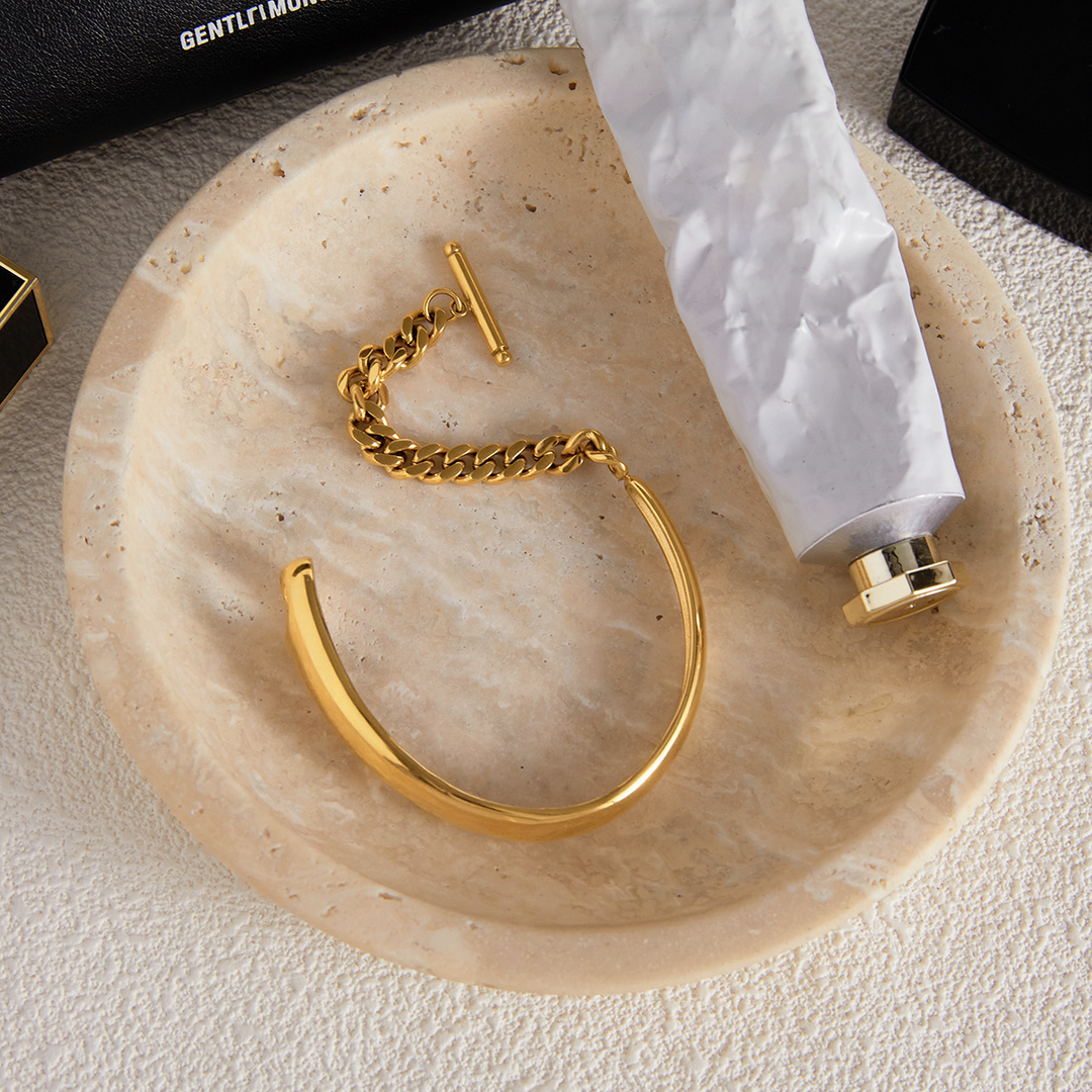 Myrna Chained Gold Bangle