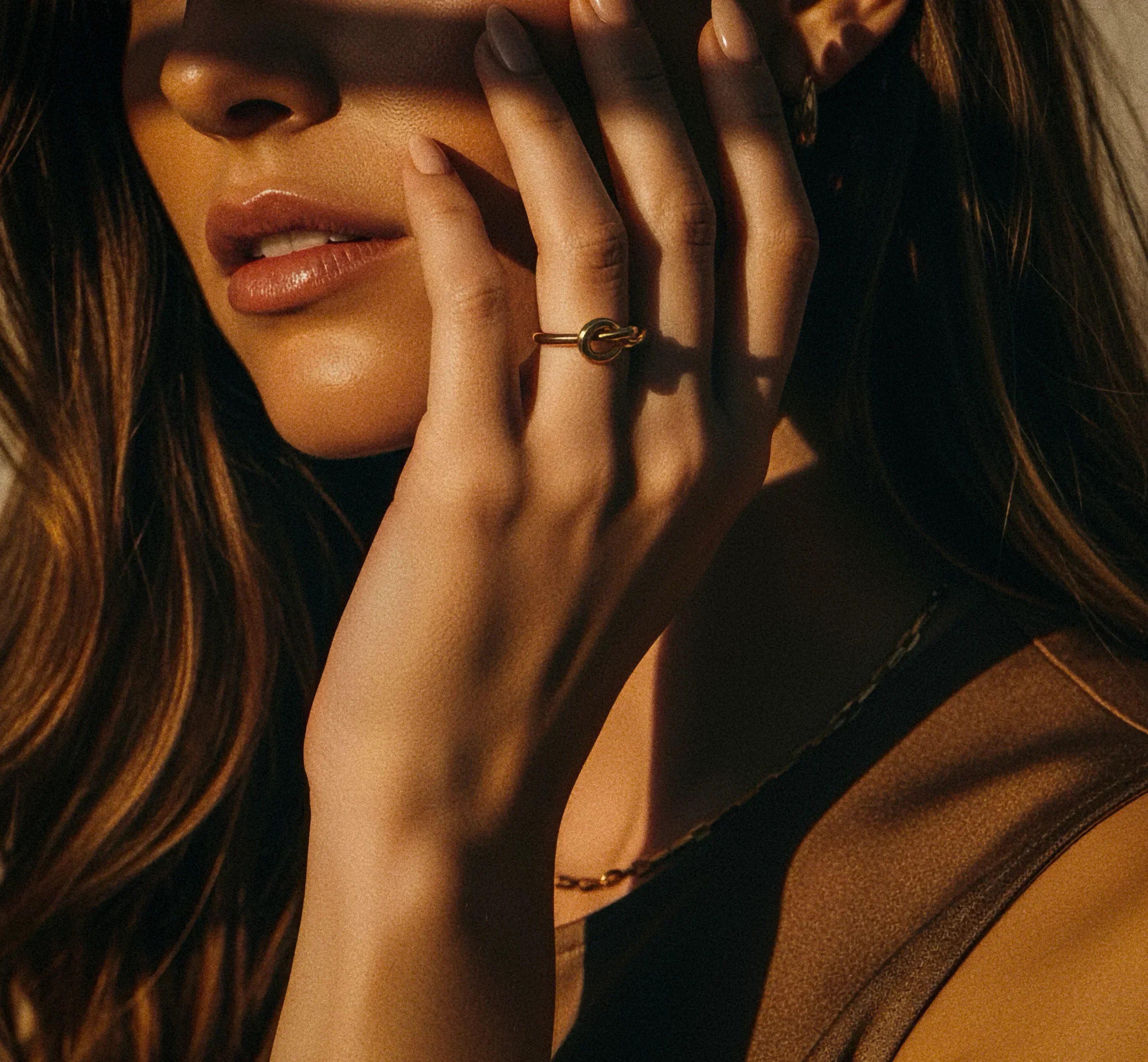 Bellara Gold Knot Ring Image