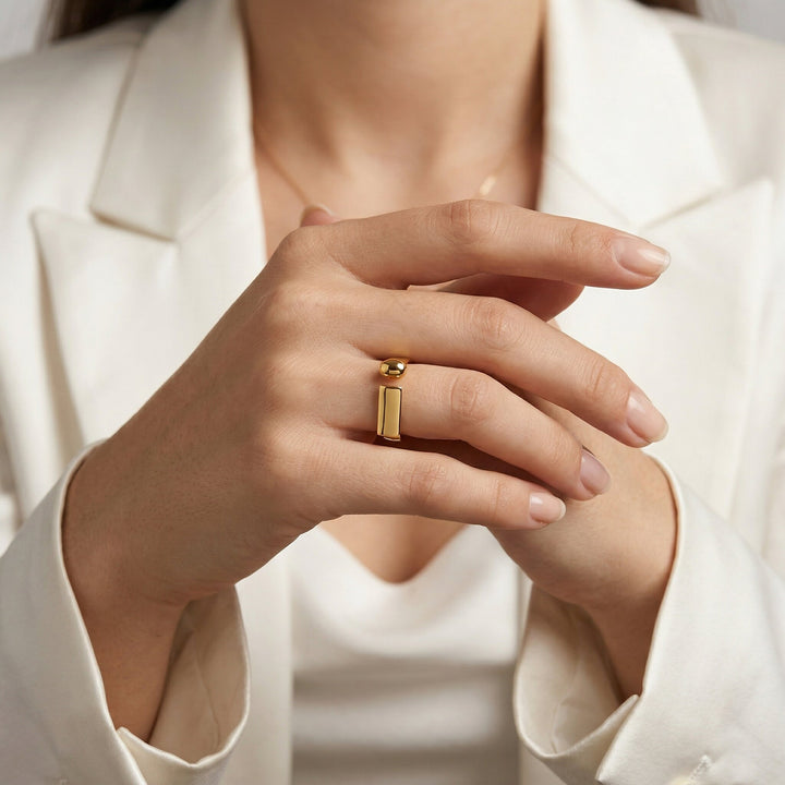 Cadenza Gold Ring