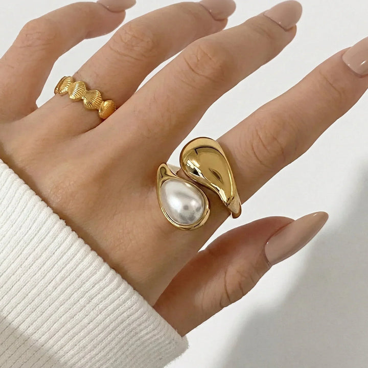 Mara Amber Pearl Ring