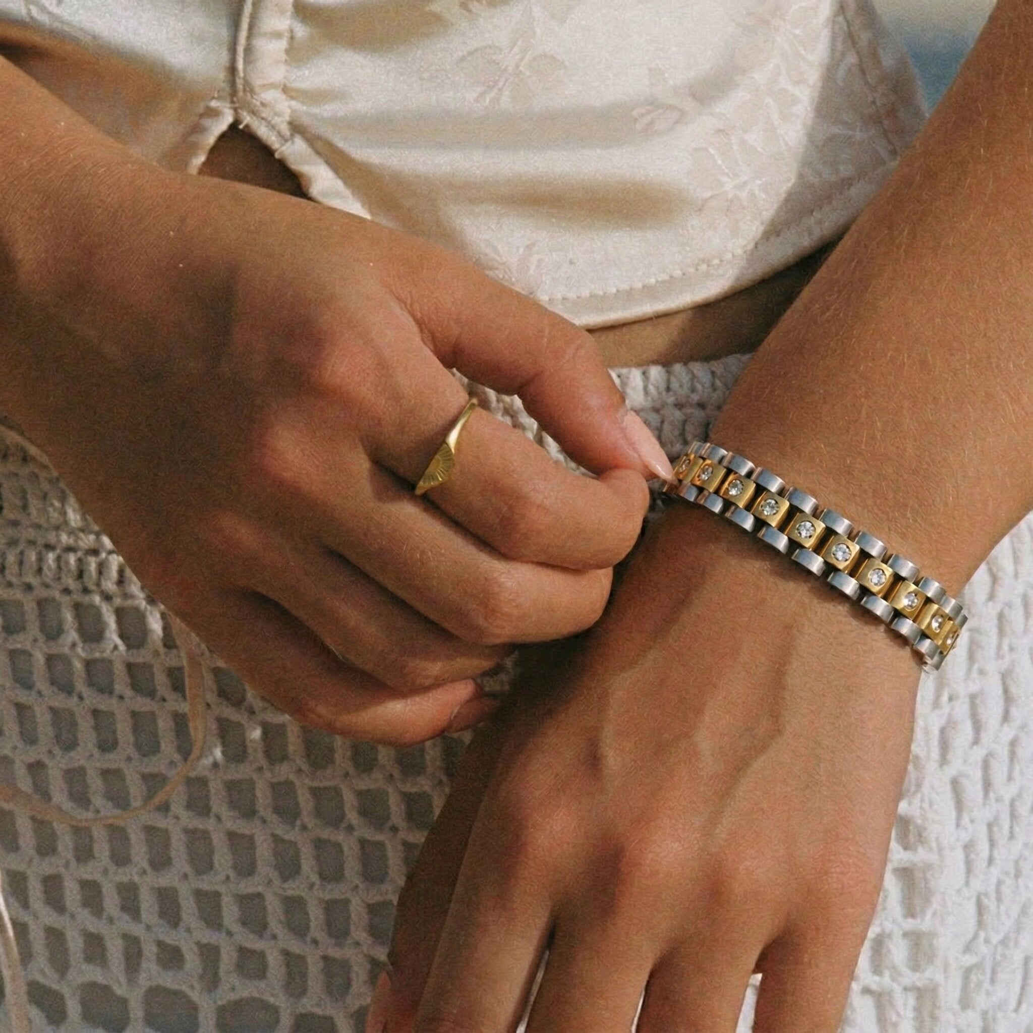 Gold Watchband Bracelet Image