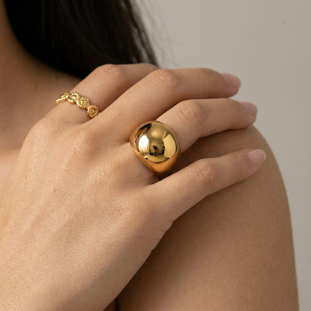 Navia Gold Ring