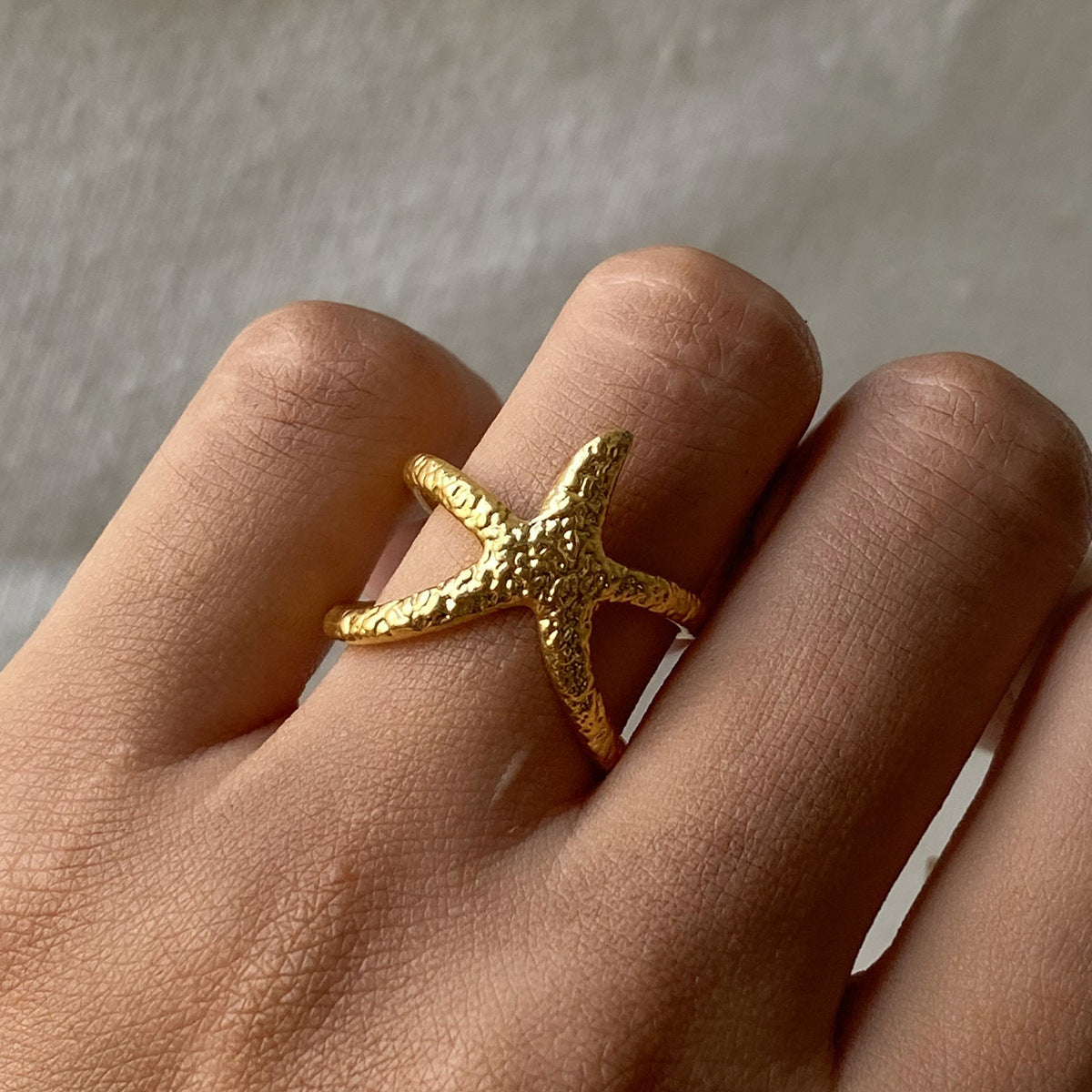 Aurelie Gold Starfish Ring Avaria