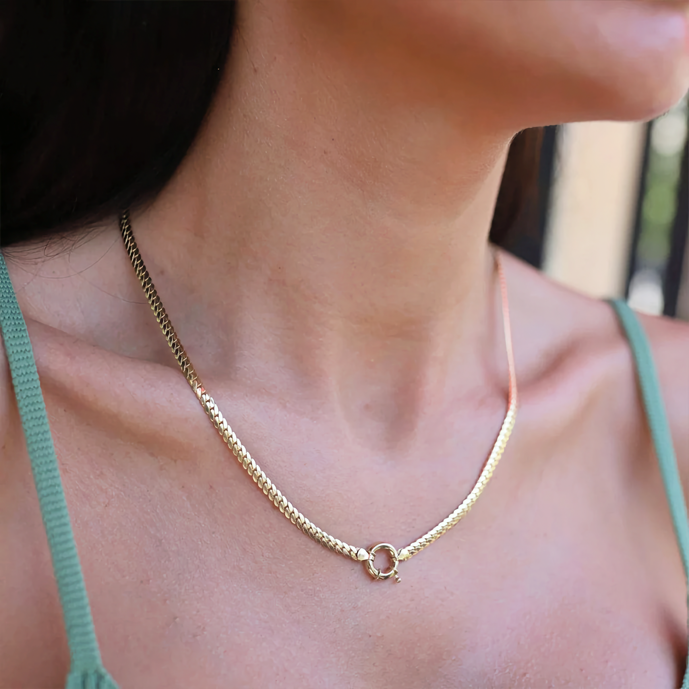 Gardenia Gold Herringbone Pendant Image