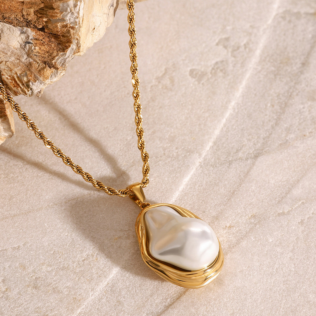 Carly Mother Of Pearl Pendant