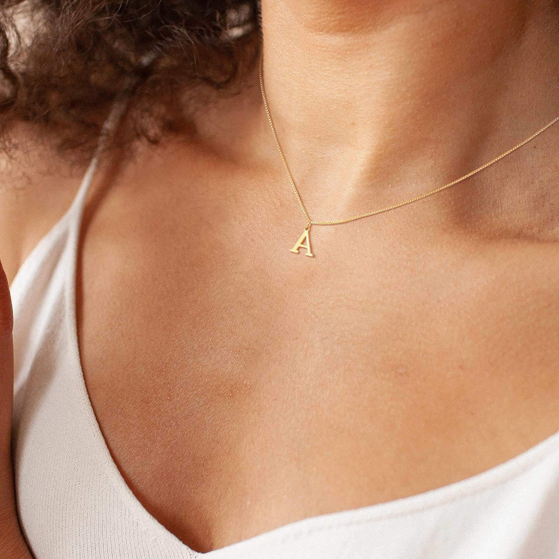 Therese Letter Initial Gold Necklace Image