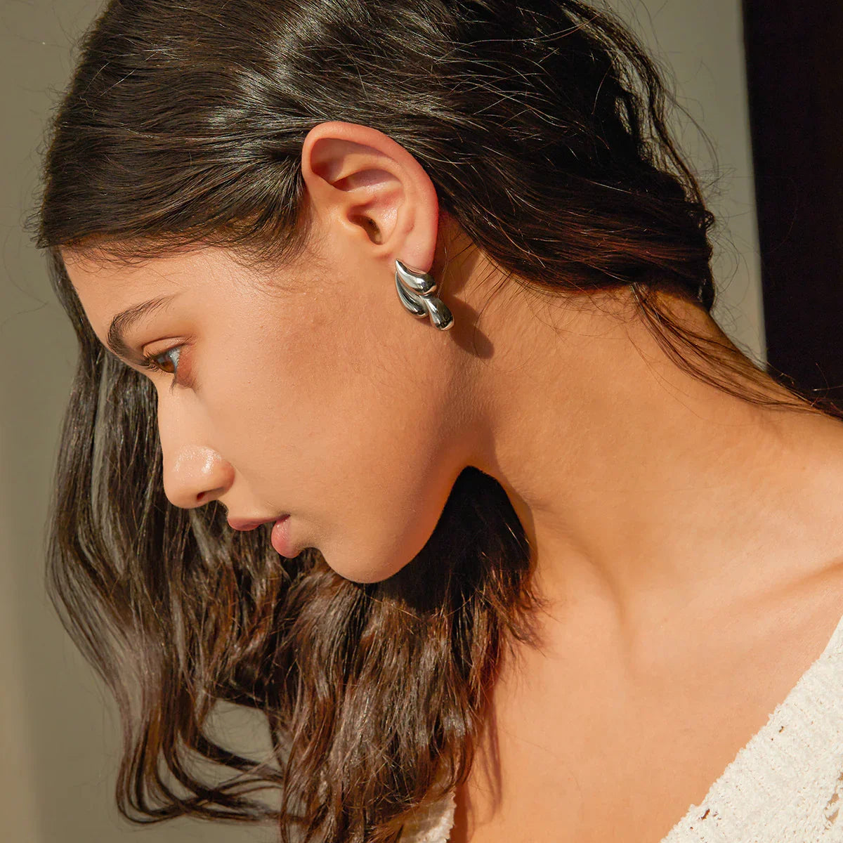 Lulu Gold Earrings – Avaria - Main Image