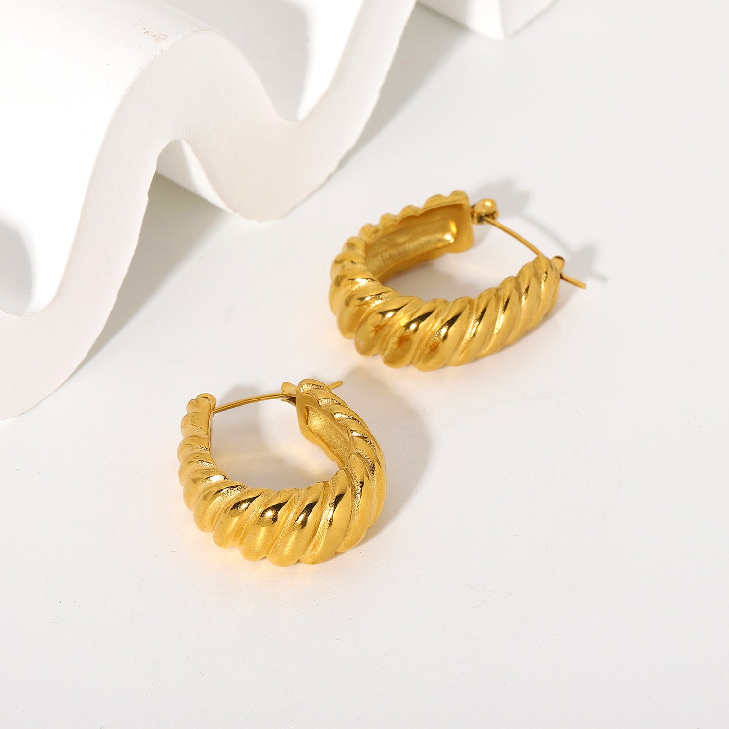 Lina Gold Earrings Image