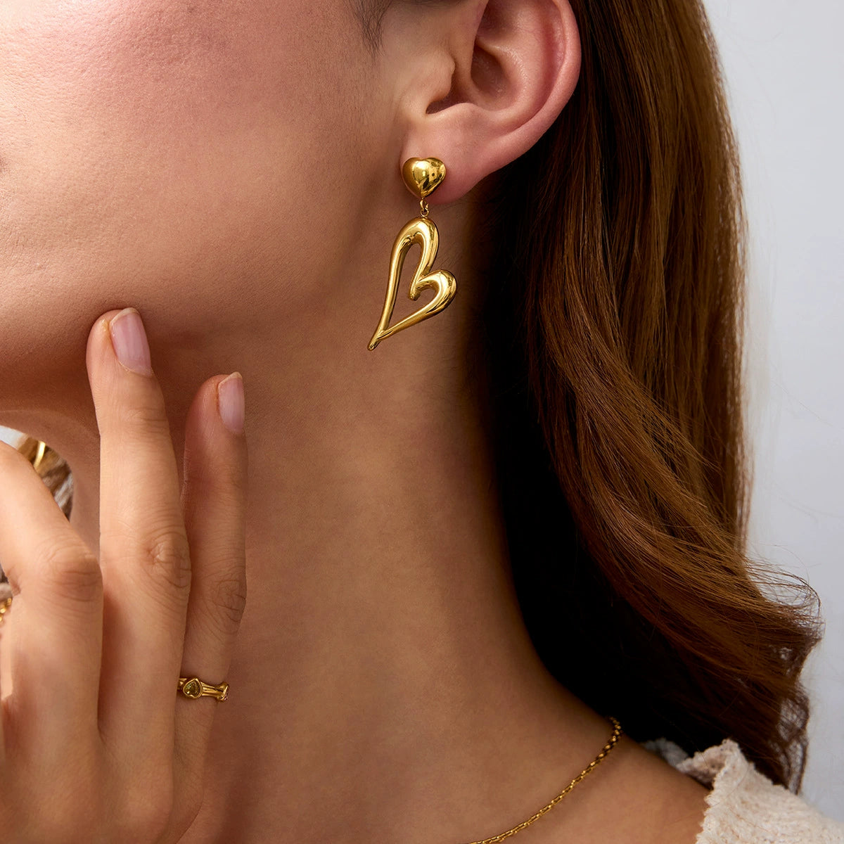 Venus Gold Heart Earrings Image