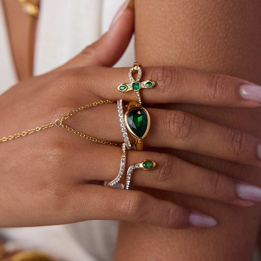 Joy Diamond Knot Gold Ring