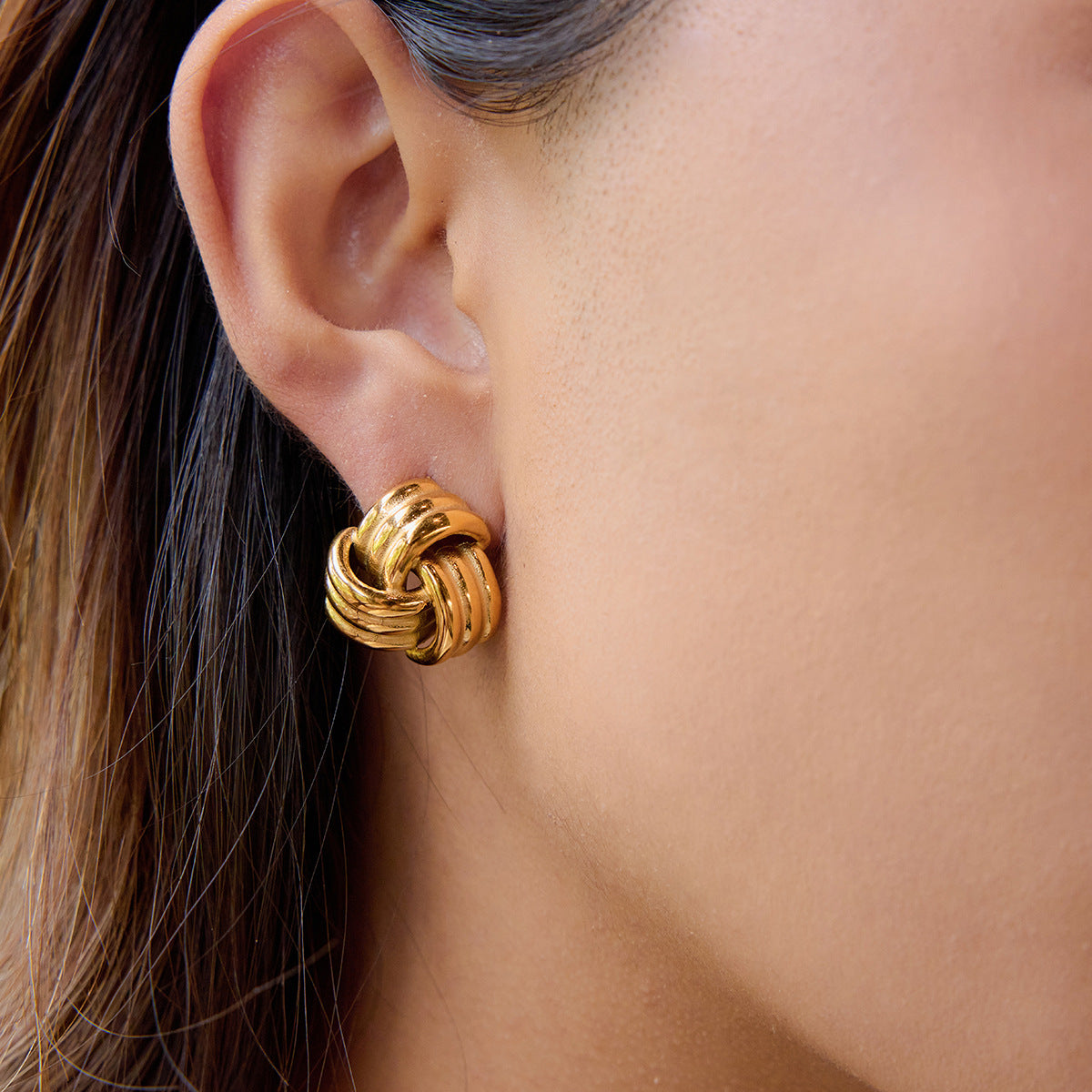 Avielle Chunky Gold Knot Earrings Image