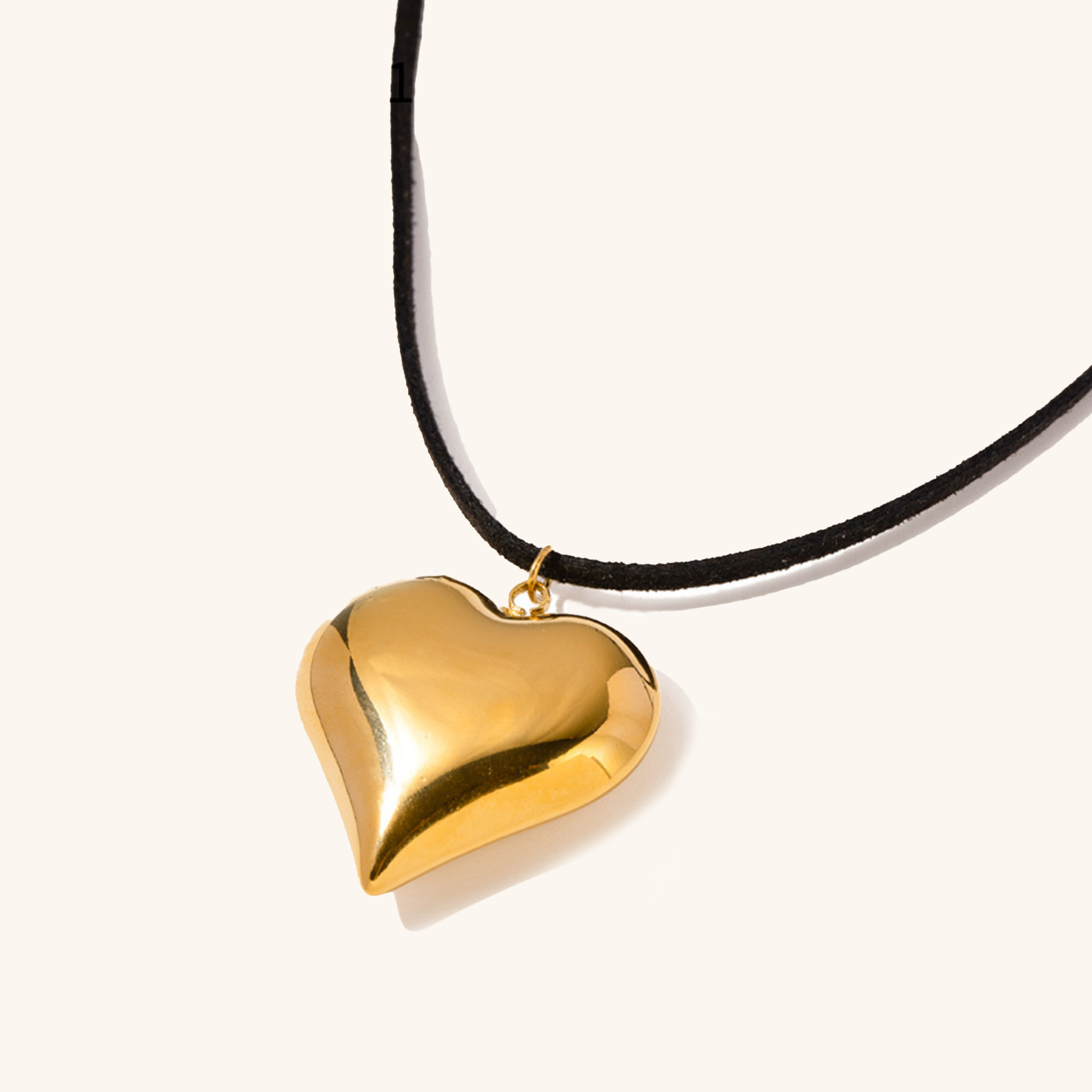 Lavine Heart Necklace Image