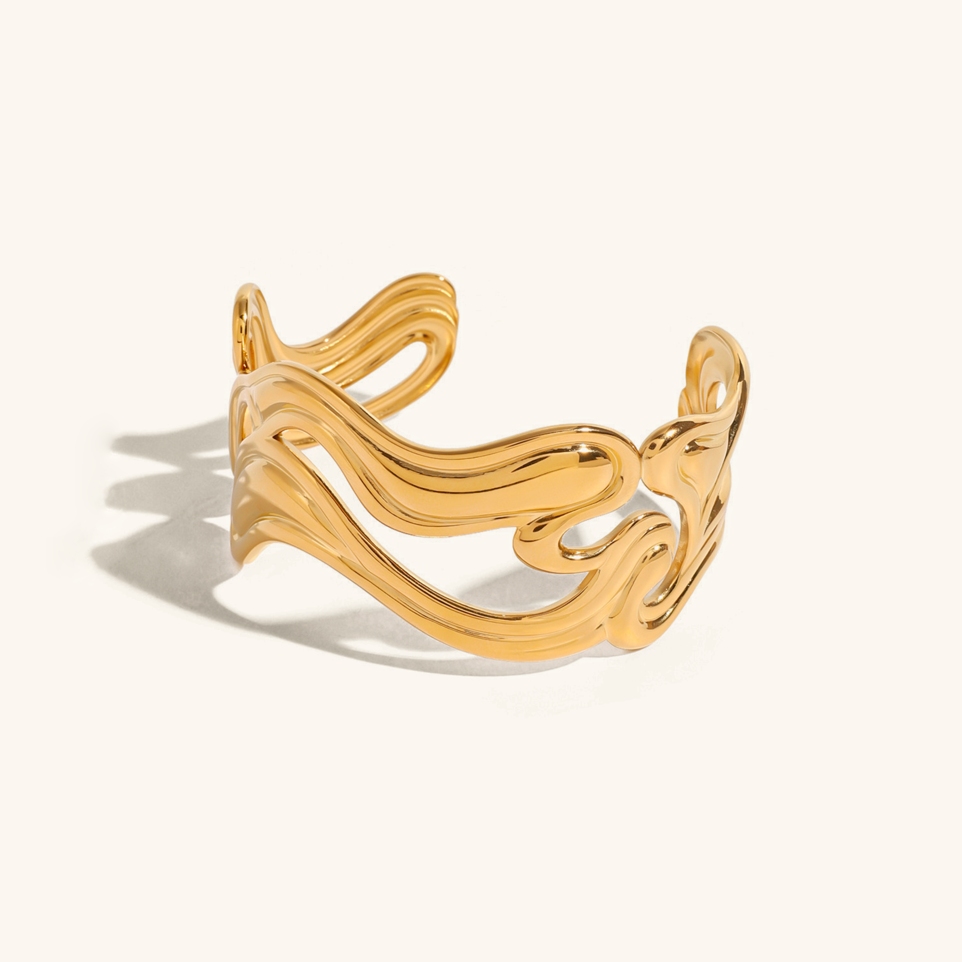 Anissa Wavy Gold Bracelet Image