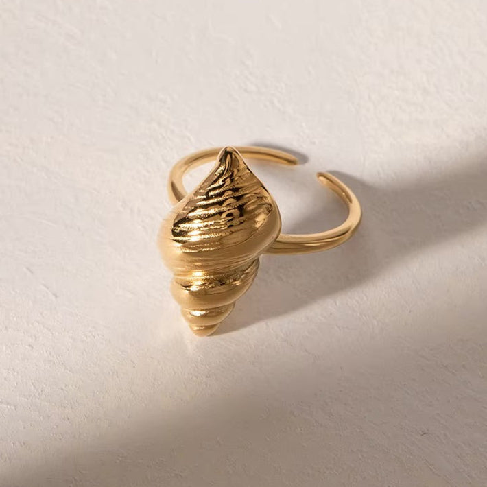 Ohana Sea Conch Gold Ring Image