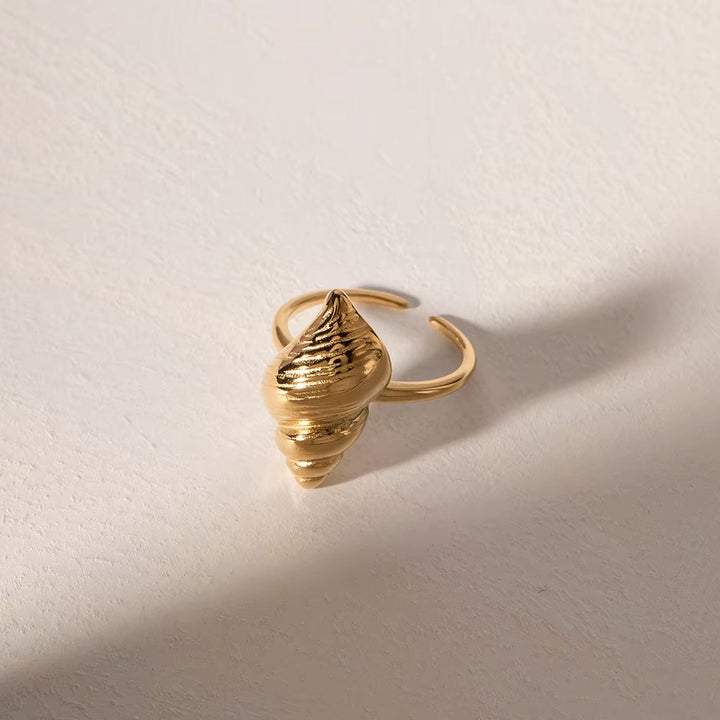 Quinnlyn Golden Seashell Ring