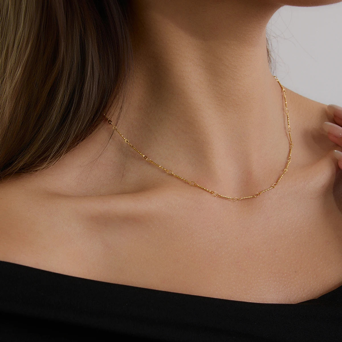Amy Linked Chain Gold Necklace Image
