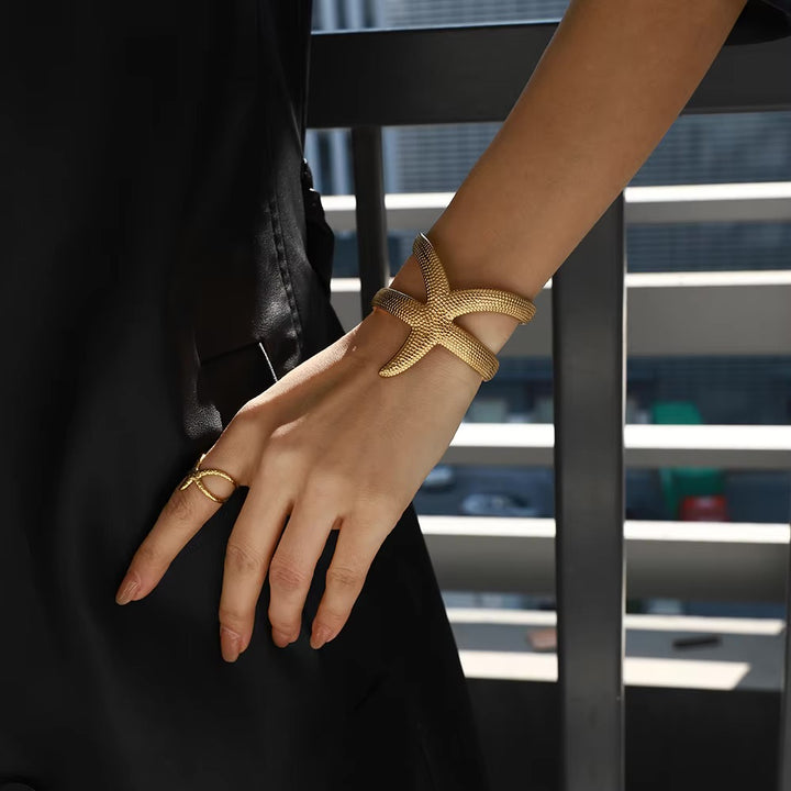 Annika Gold Starfish Cuff