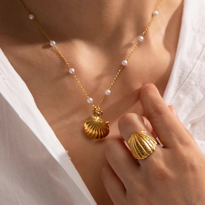 Aloha Gold Seashell Ring