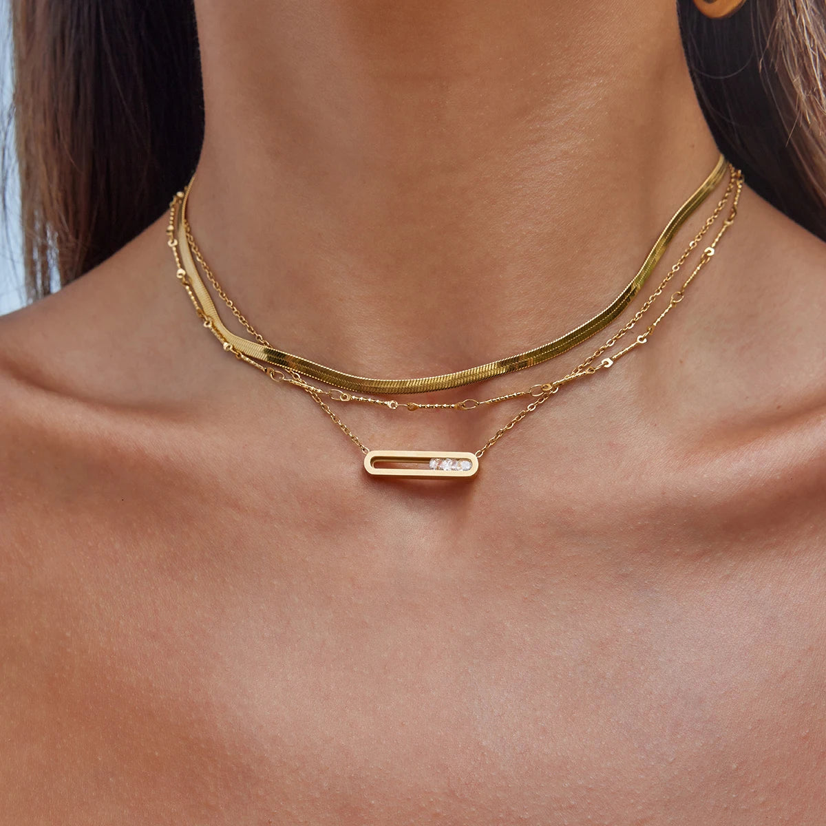 Abby Sculpted Gold Pendant Image