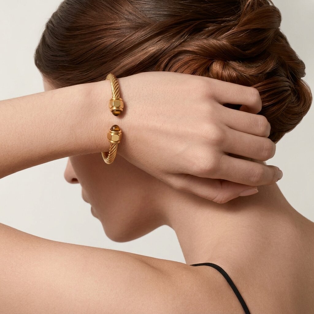 Thea Gold Bracelet Image