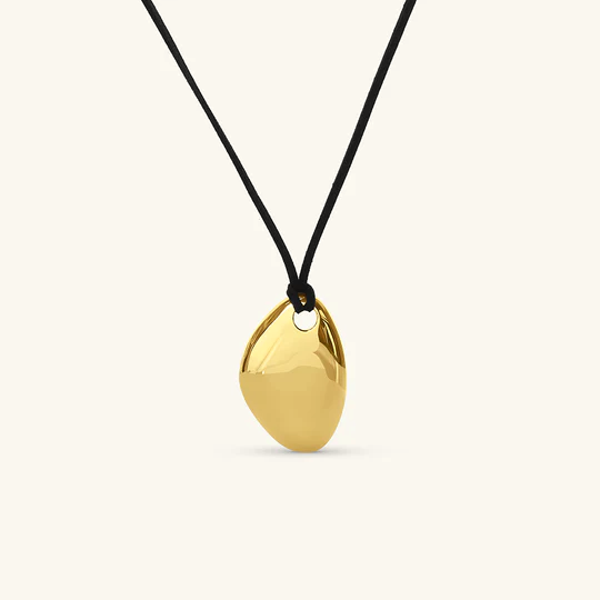 Vionna Gold Pebble Pendant Image