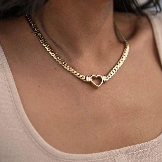 Vali Heart Choker Image