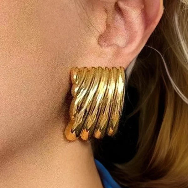 Alisa Gold Earrings Image