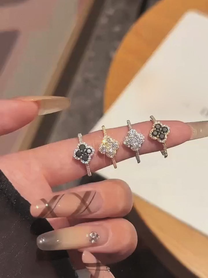 Juliette clover ring — real-life video