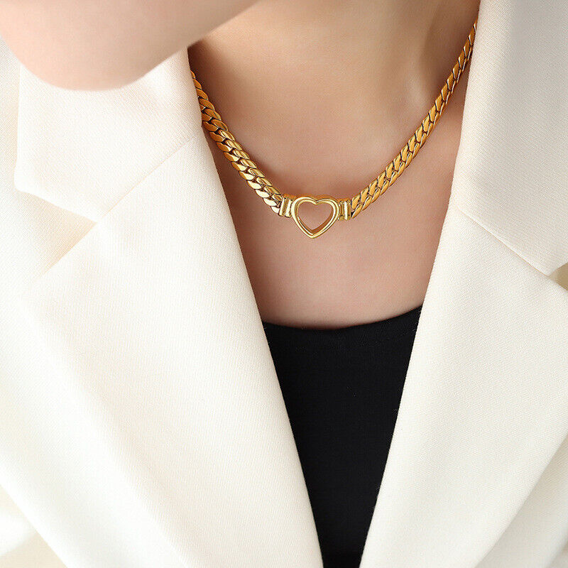 Vali Heart Choker Image