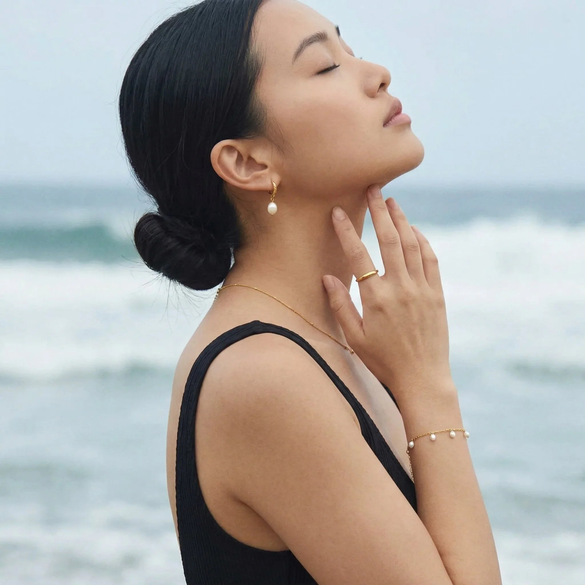 Sara Pearl Earrings Image
