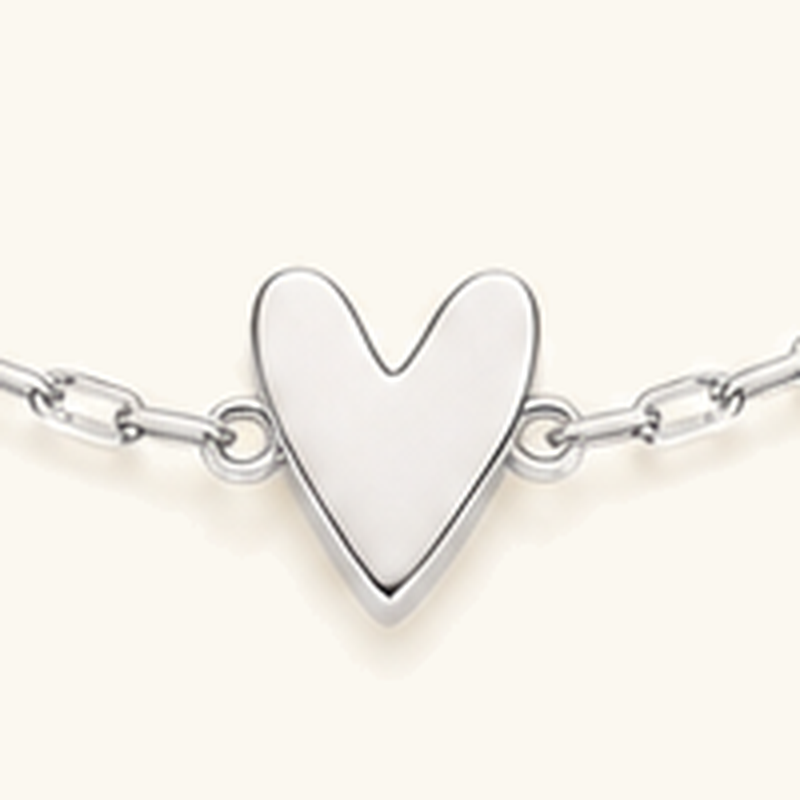 Amoura Extra Small Heart Bracelet Image