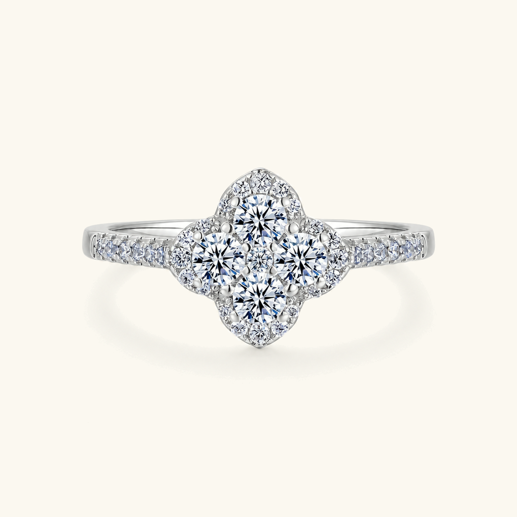 Juliette Clover Diamond Ring Image